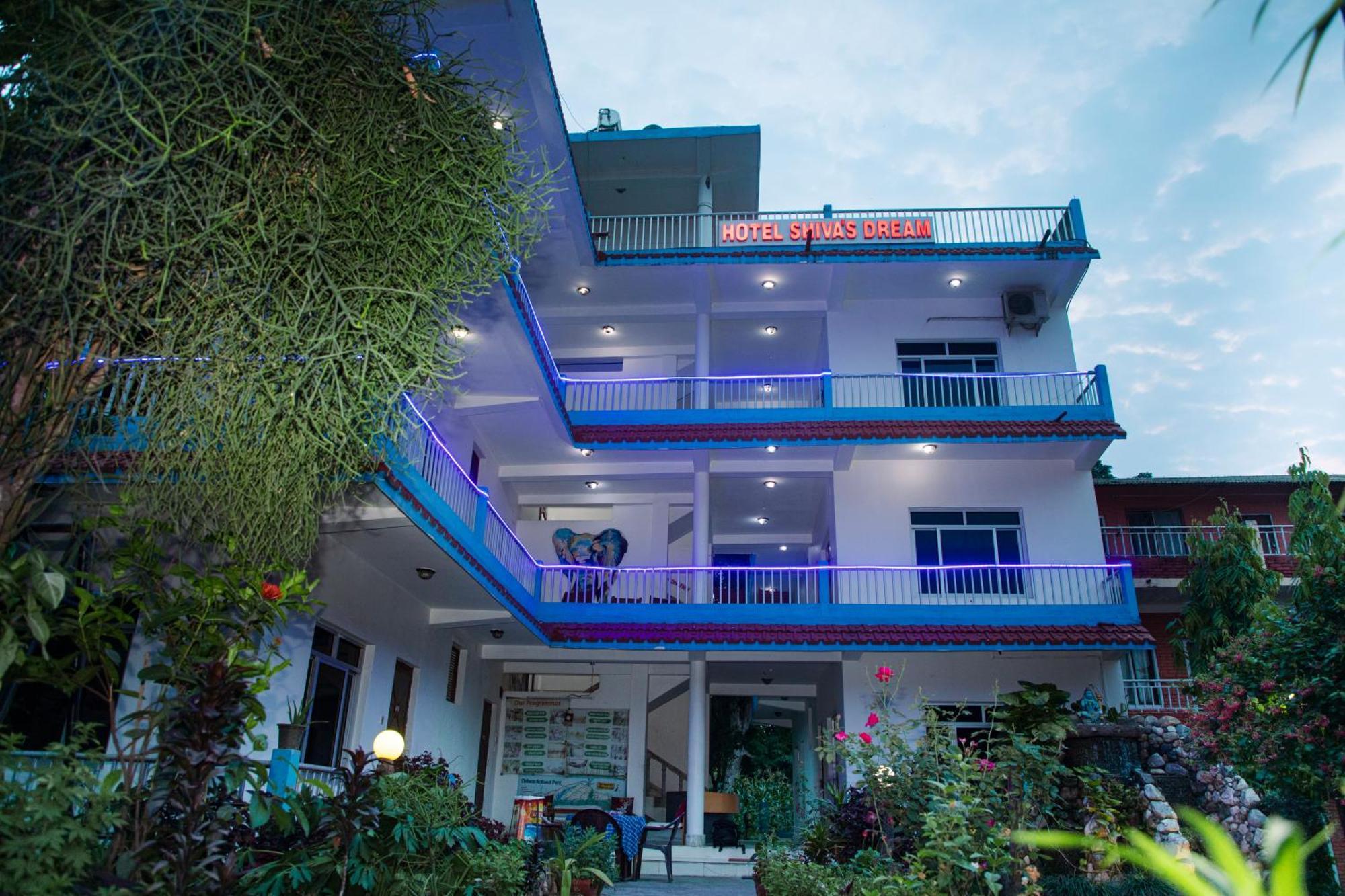 Hotel Shiva'S Dream Sauraha Exterior foto
